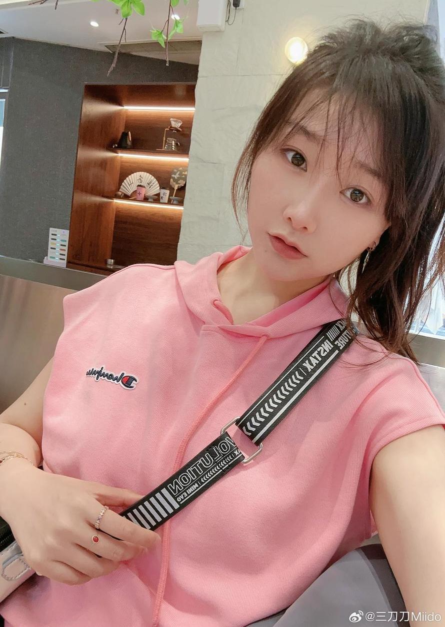 下载黑料不打烊官网app，登录观看新节目